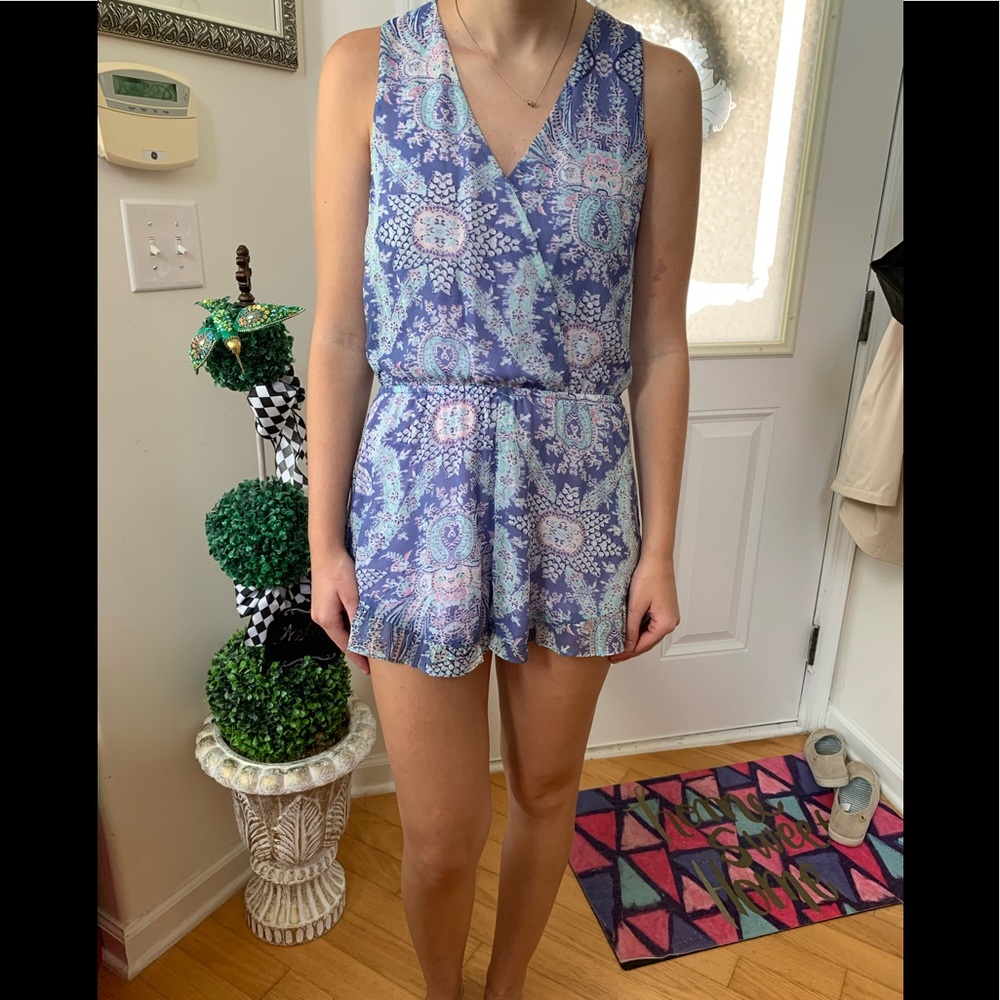 Show Me Your Mumu floral romper Sz S